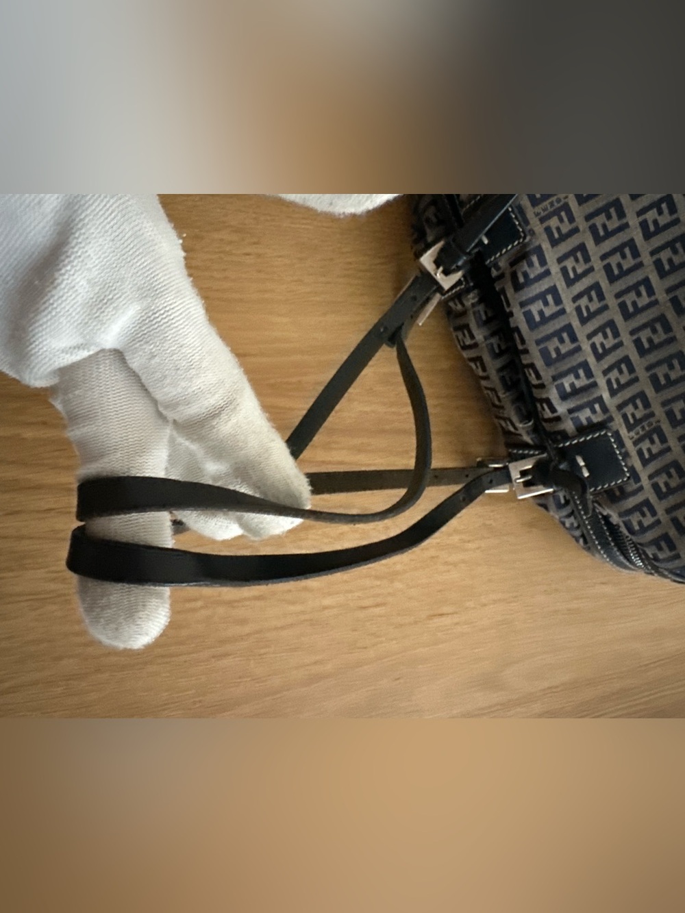 Fendi Shoulder Bag - Picture 8 of 8